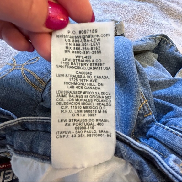 Denizen from Levi’s blue denim jean shorts Size 8 - Picture 5 of 7